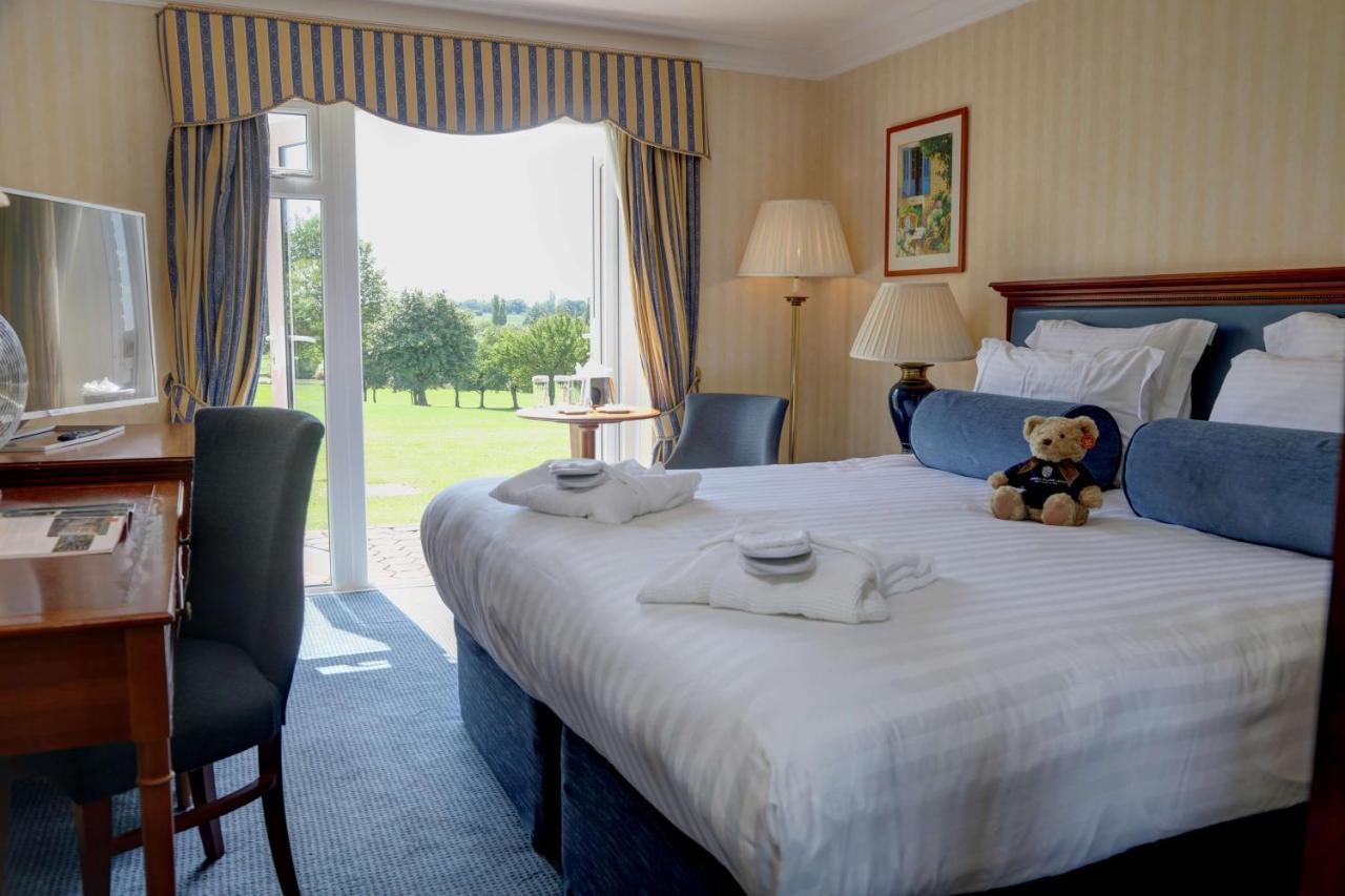 Windmill Village Hotel, Golf Club & Spa, BW Signature Collection Coventry Extérieur photo