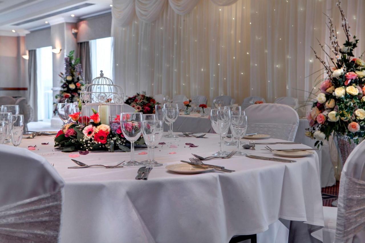 Windmill Village Hotel, Golf Club & Spa, BW Signature Collection Coventry Extérieur photo