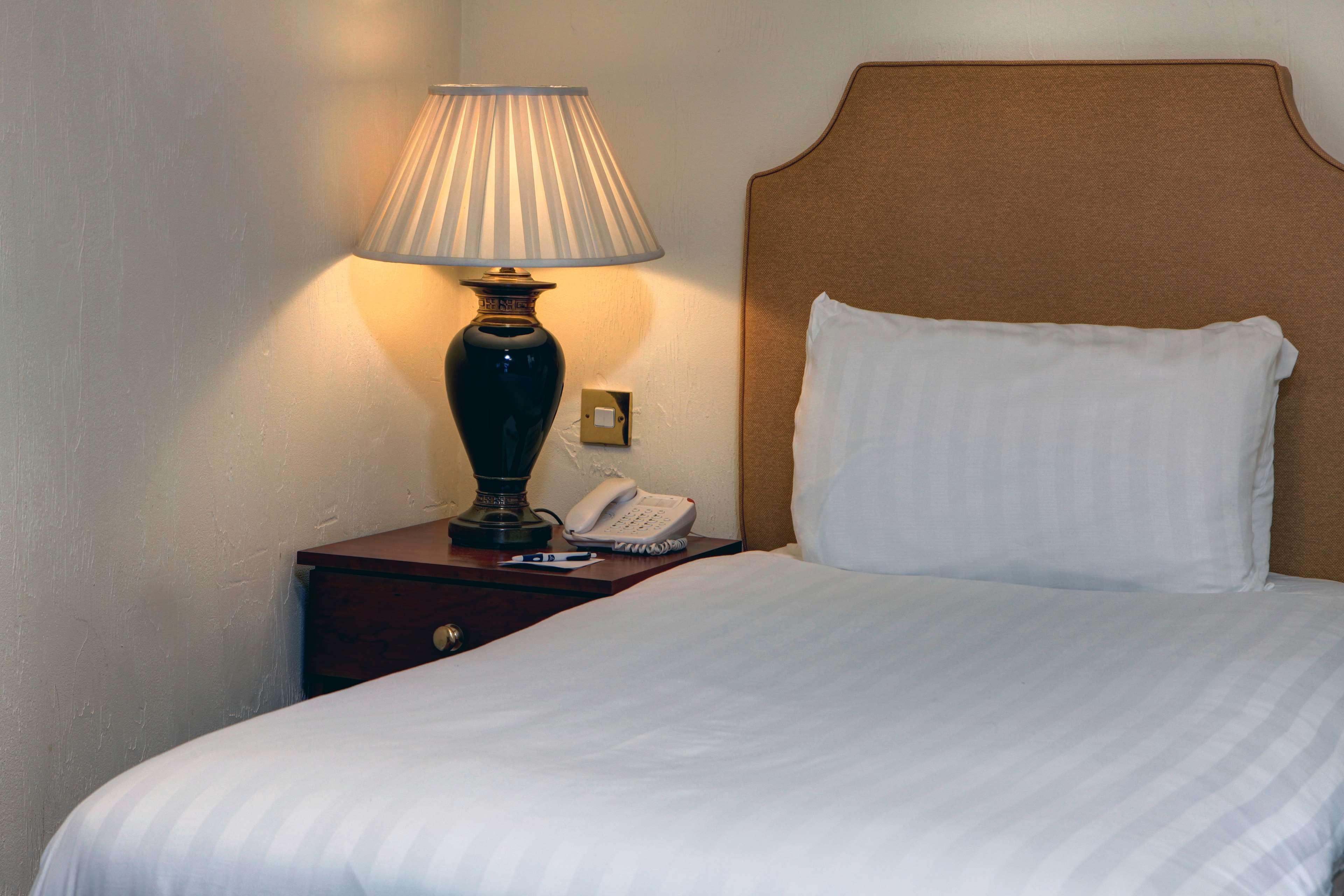 Windmill Village Hotel, Golf Club & Spa, BW Signature Collection Coventry Extérieur photo