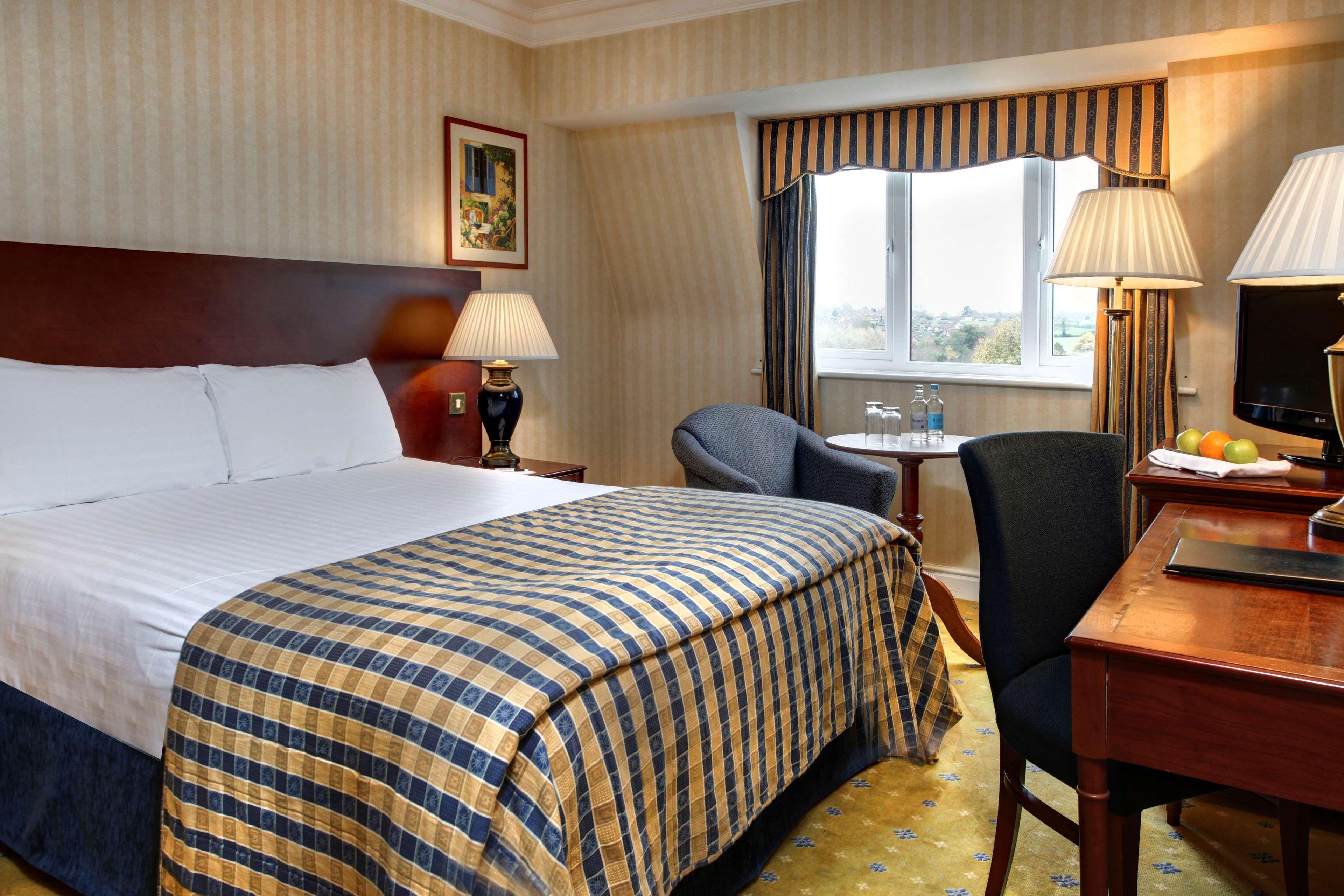 Windmill Village Hotel, Golf Club & Spa, BW Signature Collection Coventry Extérieur photo