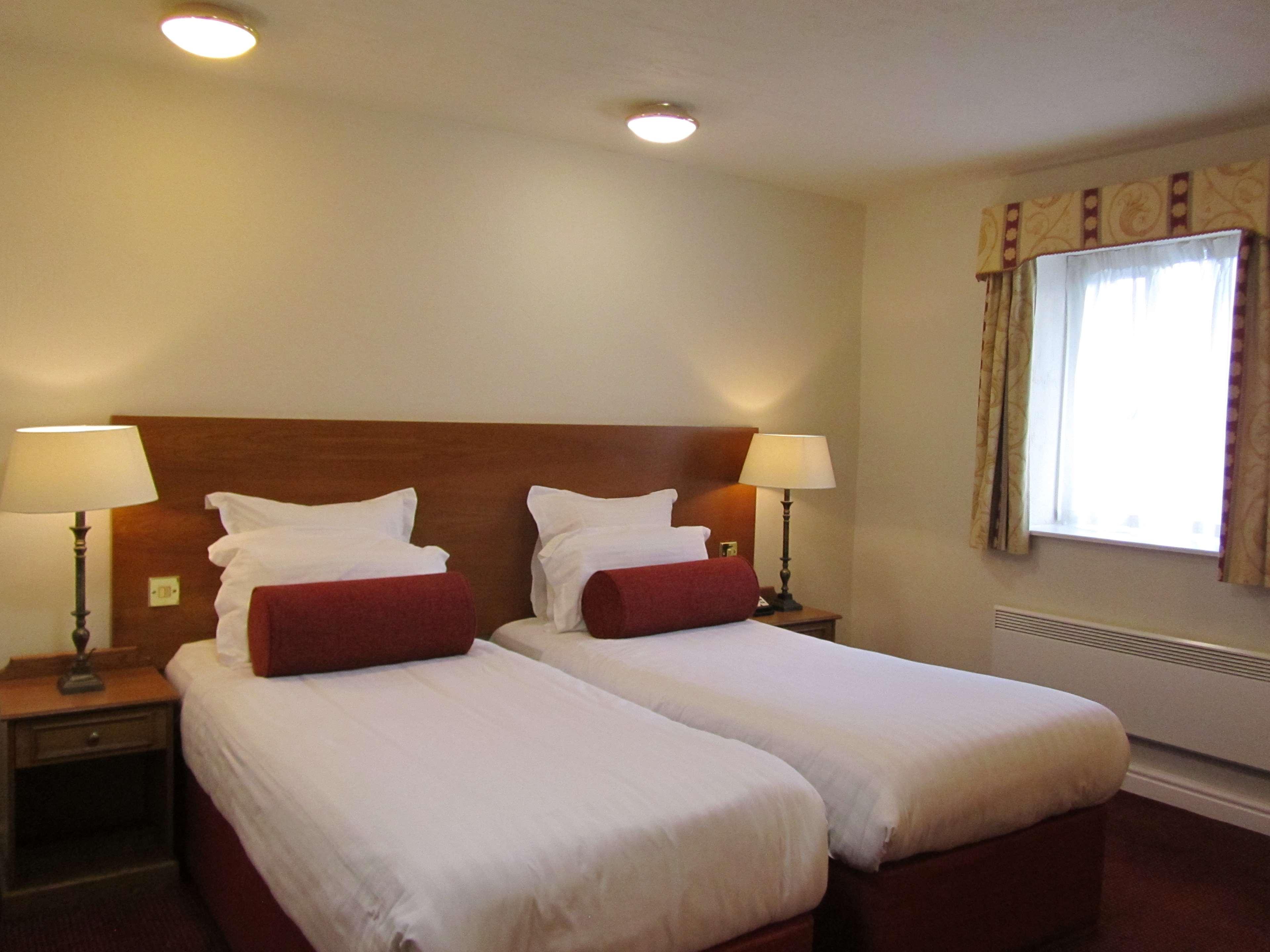 Windmill Village Hotel, Golf Club & Spa, BW Signature Collection Coventry Extérieur photo