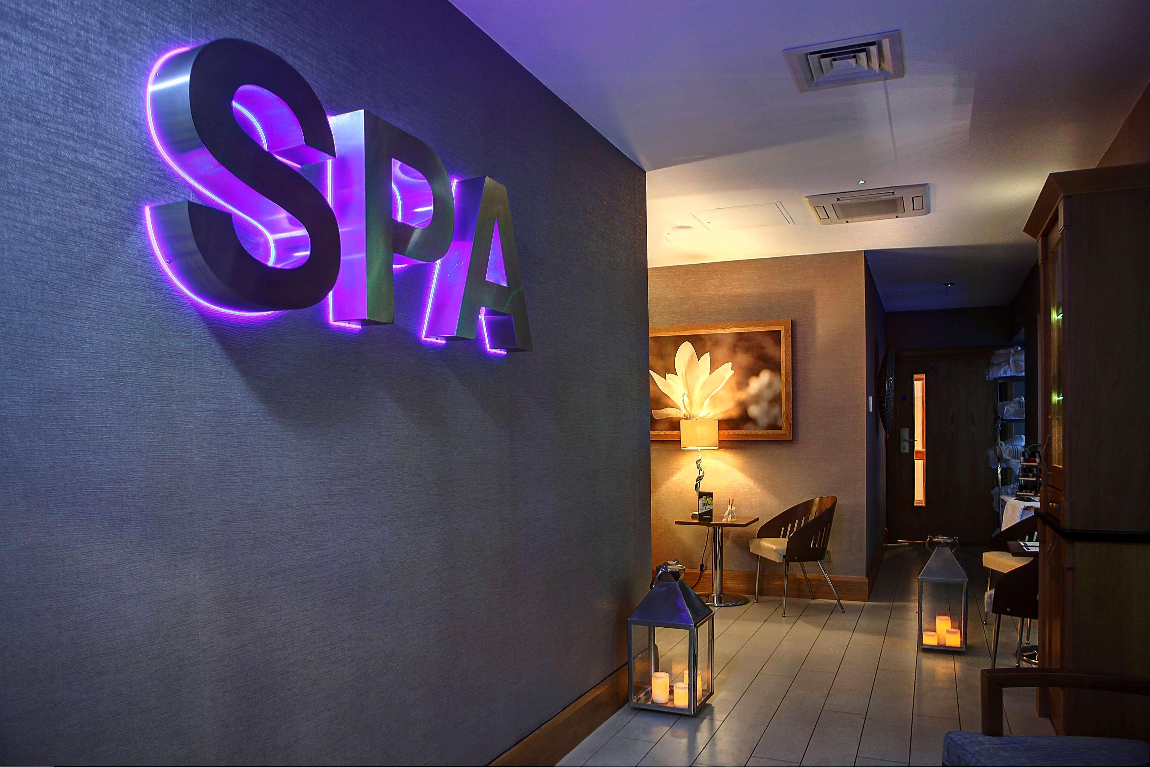 Windmill Village Hotel, Golf Club & Spa, BW Signature Collection Coventry Extérieur photo