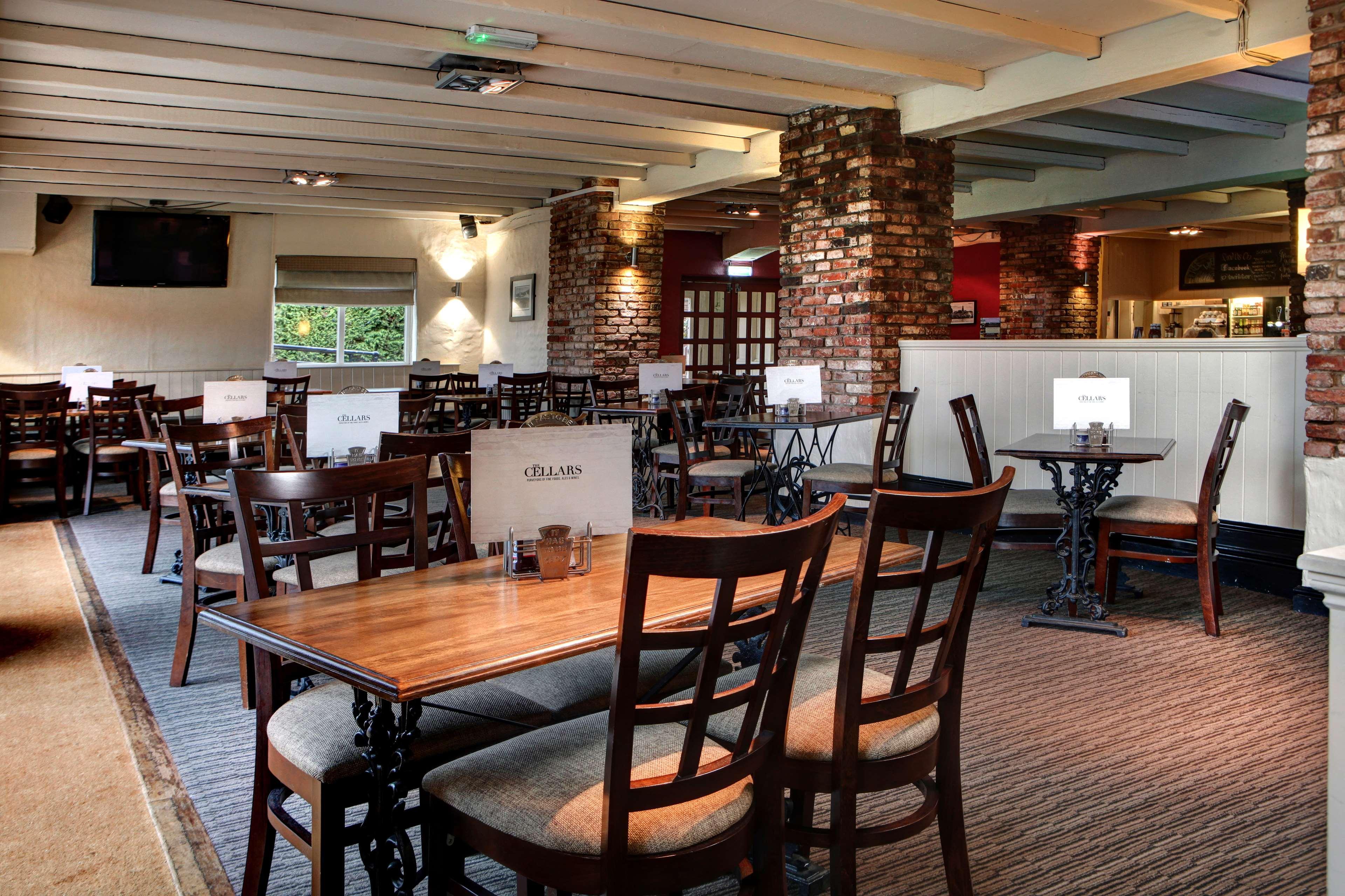 Windmill Village Hotel, Golf Club & Spa, BW Signature Collection Coventry Extérieur photo