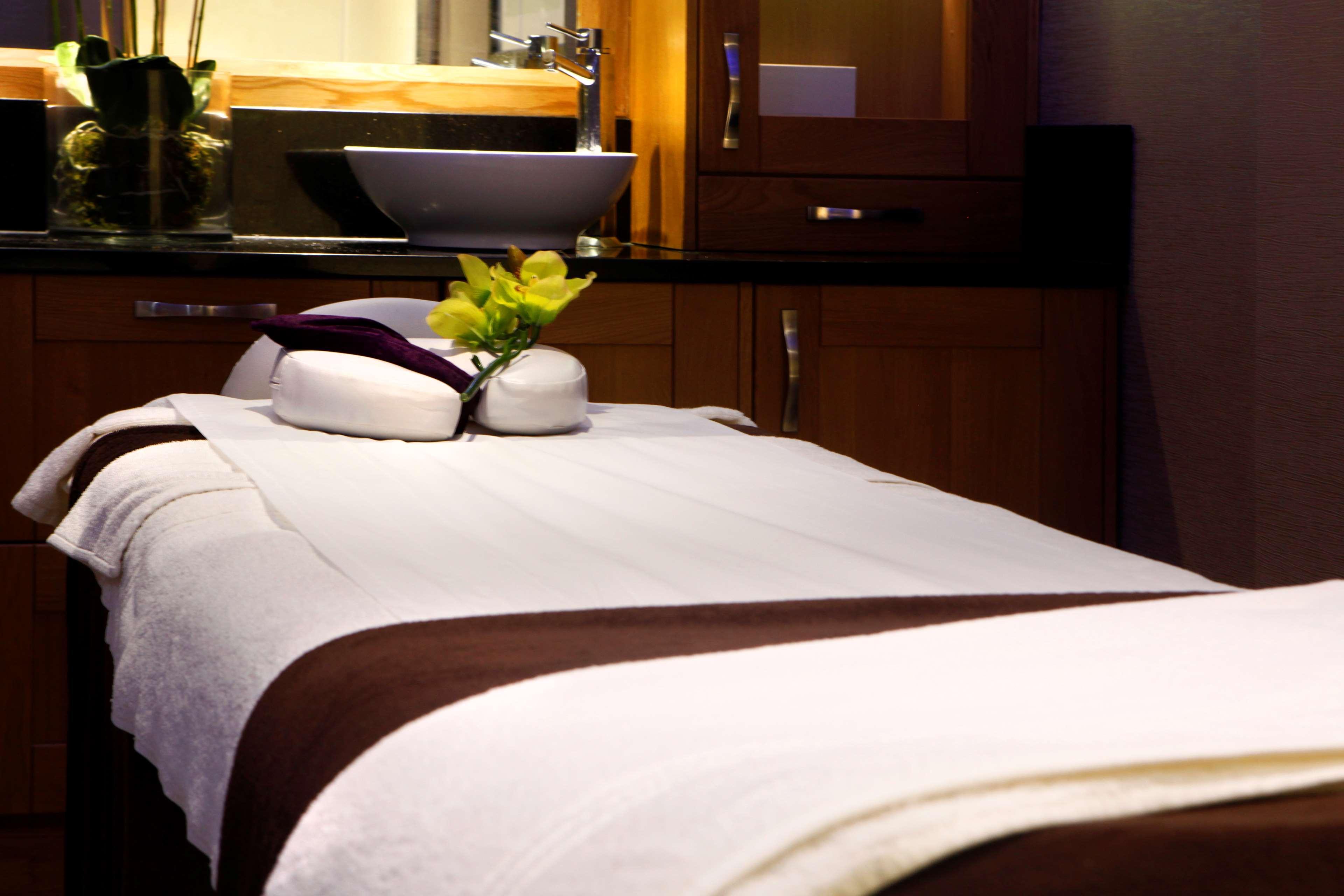 Windmill Village Hotel, Golf Club & Spa, BW Signature Collection Coventry Extérieur photo