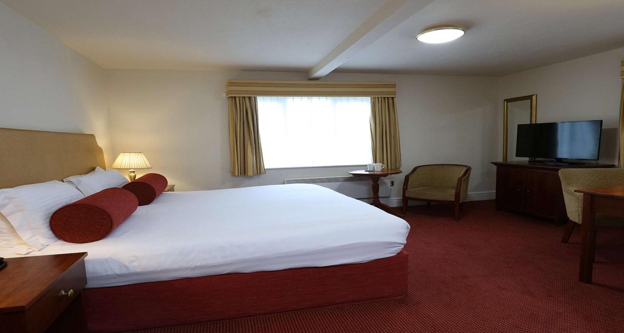 Windmill Village Hotel, Golf Club & Spa, BW Signature Collection Coventry Extérieur photo