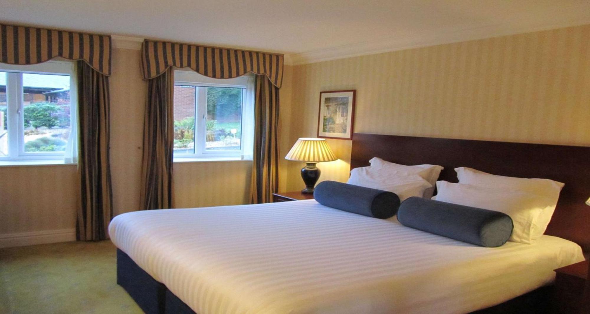 Windmill Village Hotel, Golf Club & Spa, BW Signature Collection Coventry Extérieur photo