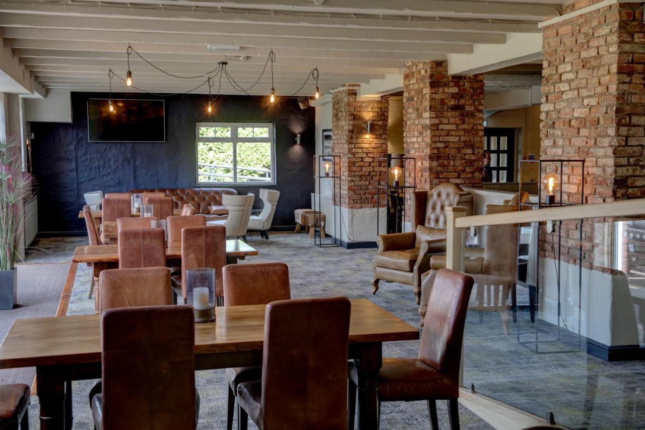 Windmill Village Hotel, Golf Club & Spa, BW Signature Collection Coventry Extérieur photo