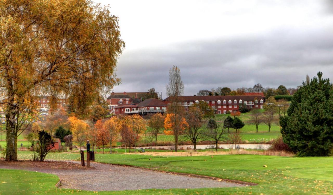 Windmill Village Hotel, Golf Club & Spa, BW Signature Collection Coventry Extérieur photo